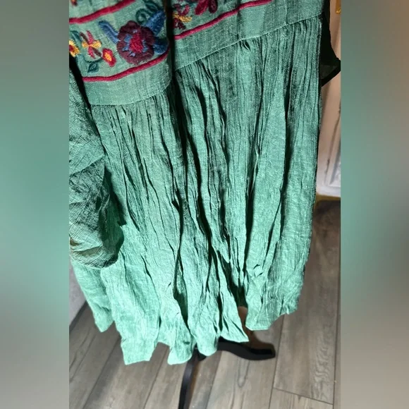 Umgee Sage Green and Embroidered dress - Picture 5 of 11